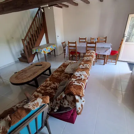 Maison Conviviale Avec Jardin à Raslay, 80 M² Casa de Férias Raslay