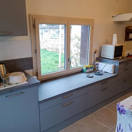 Maison Conviviale Avec Jardin à Raslay, 80 M² Casa de Férias