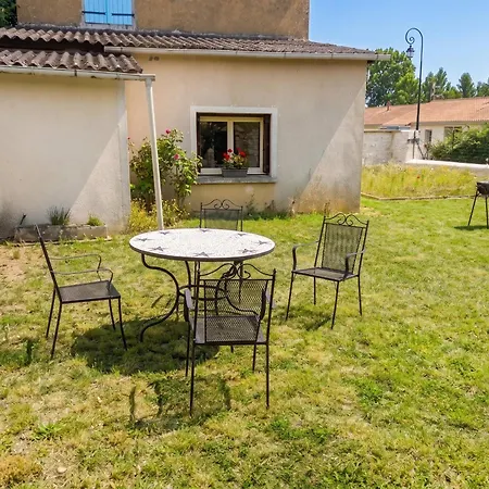 Vakantiehuis Maison Conviviale Avec Jardin A Raslay, 80 M² *