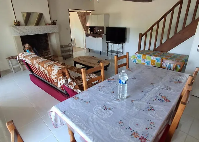 Holiday home Maison Conviviale Avec Jardin A Raslay, 80 M² *